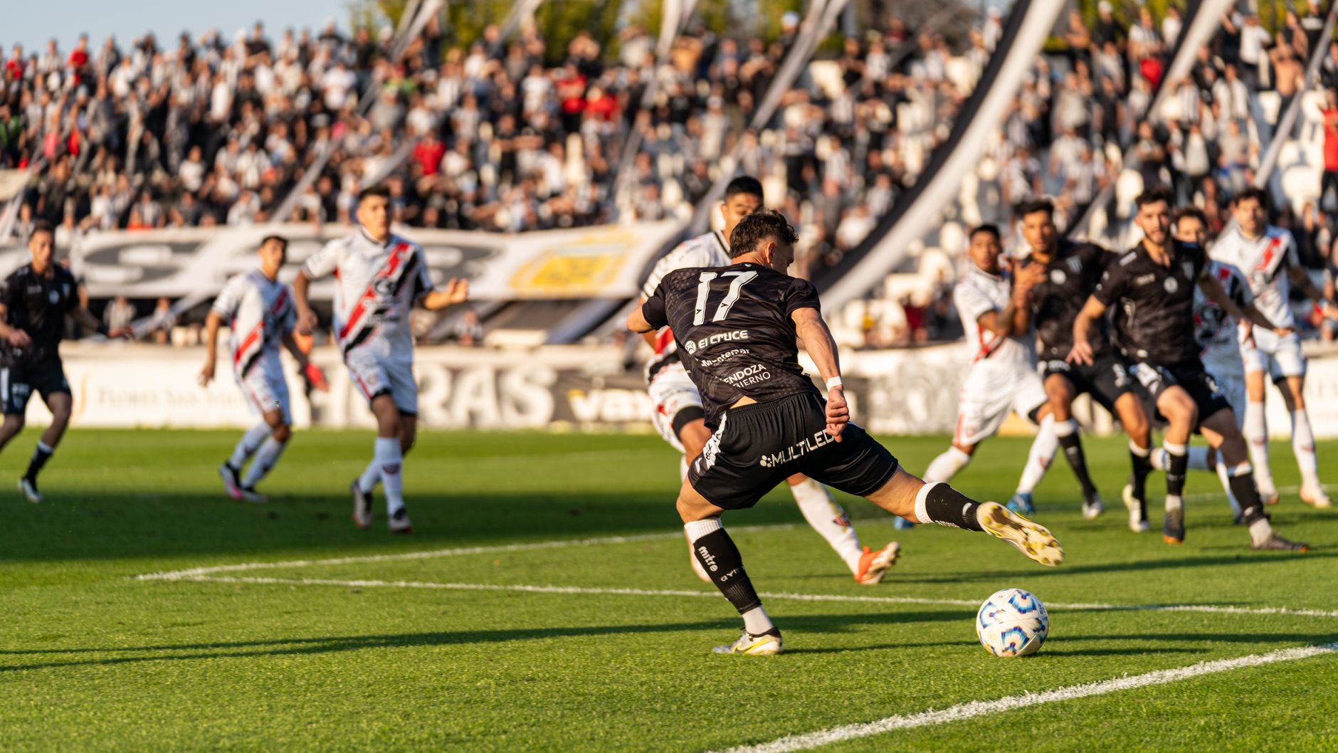 Remo vence o Vitória por dois a zero no Campeonato Brasileiro Série A