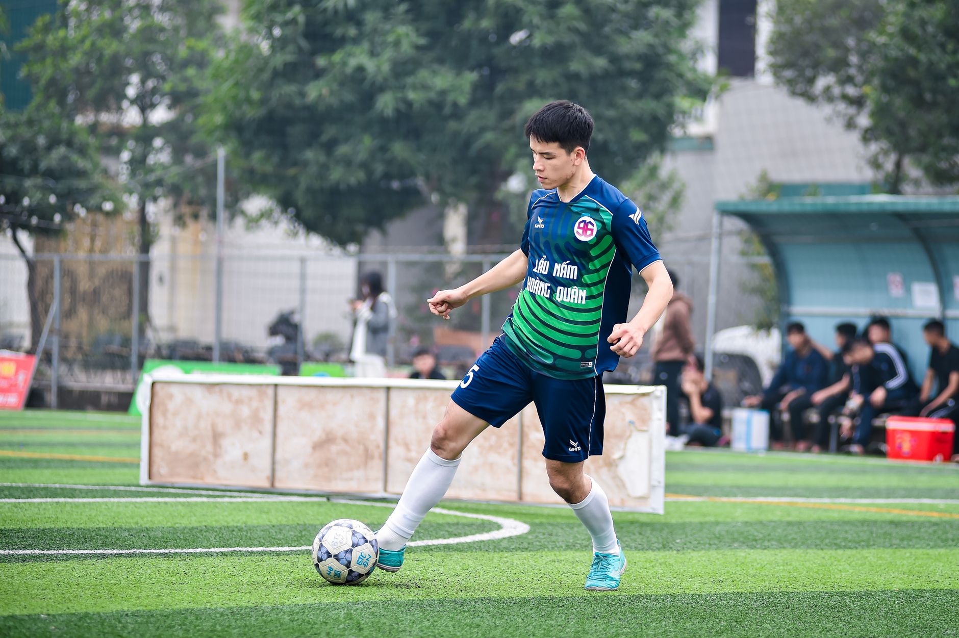 Crystal Palace investe pesado e contrata joia norte-americana Zavier Gozo