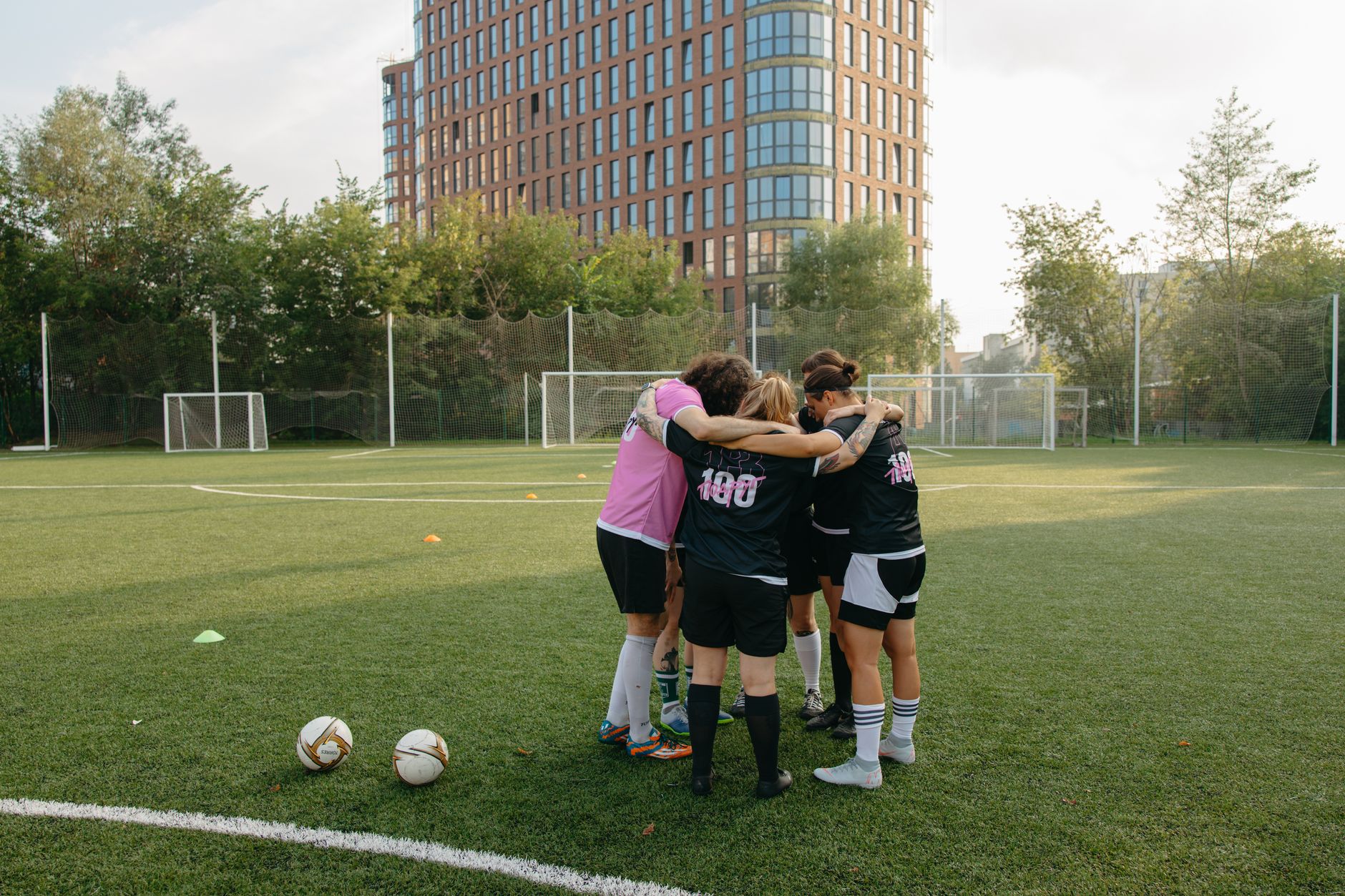Os Desafios Ocultos que Afastam as Mulheres do comando técnico no Futebol