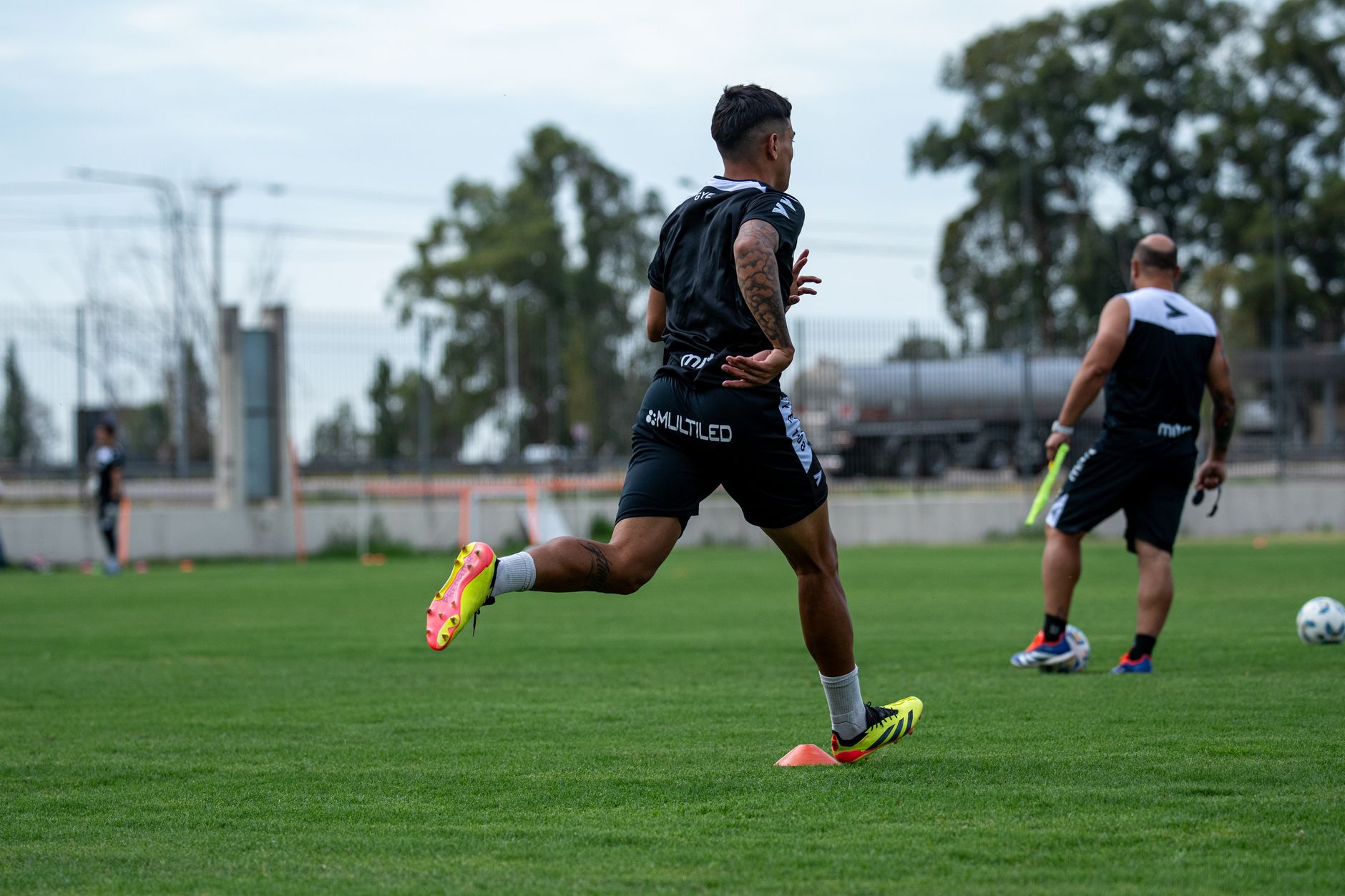 Mais Futebol Torna-se Agente Oficial das Marcas Umbro e Luanvi